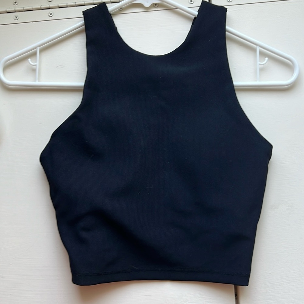 basic black cropped tank with built in bra